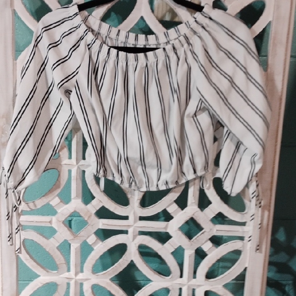 Striped Off-Shoulder Women's Long Sleeved Crop Top